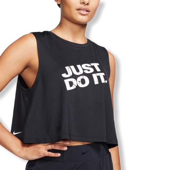 Nike Tops - Nike Pro Women's Graphic Cropped Tank